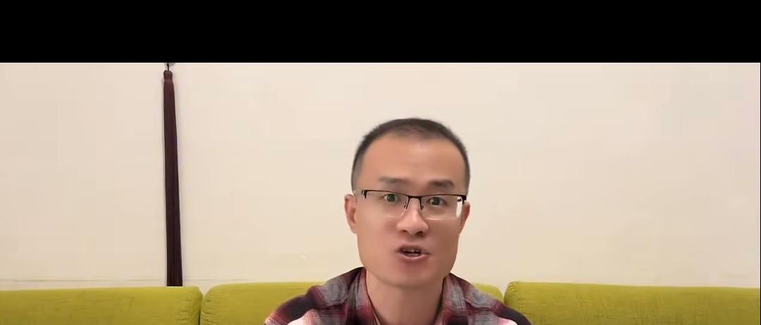 发优质内容享分成谁能告诉我，这哥们儿到底是谁啊[捂脸]
