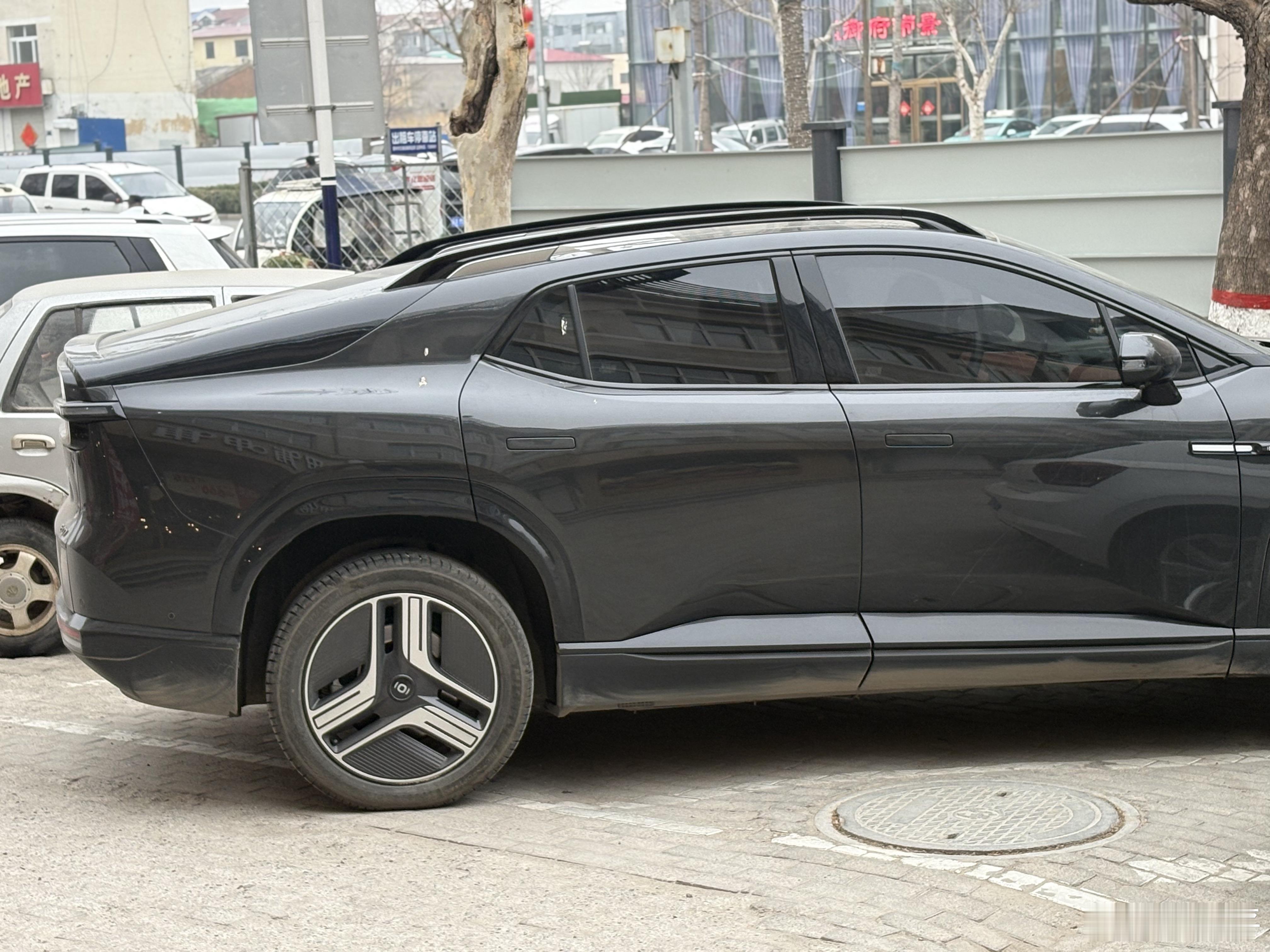 长安启源E07，真被我看到一台实车。说不出的感觉。大v聊车