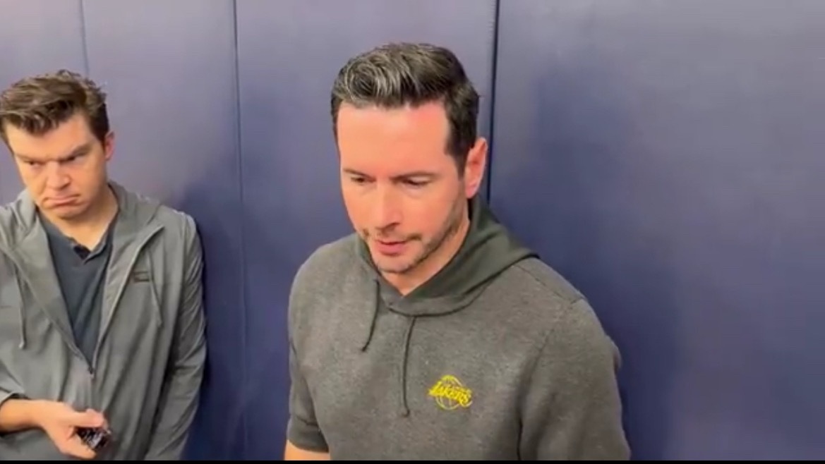 雷迪克表示，他目前没有资格反应过度，只能专注于当下：“我们没有过度反应的余地，不