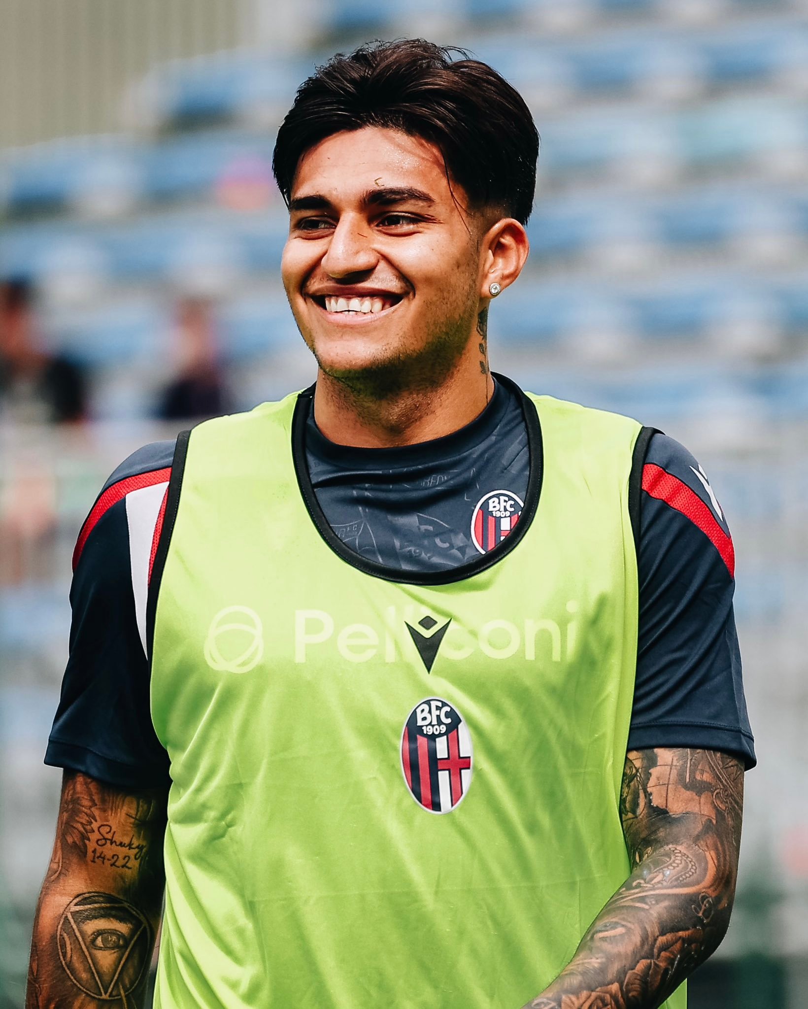圣地亚哥·卡斯特罗，快乐的小伙子 🔴🔵😄意甲联赛💎我们是Calcio