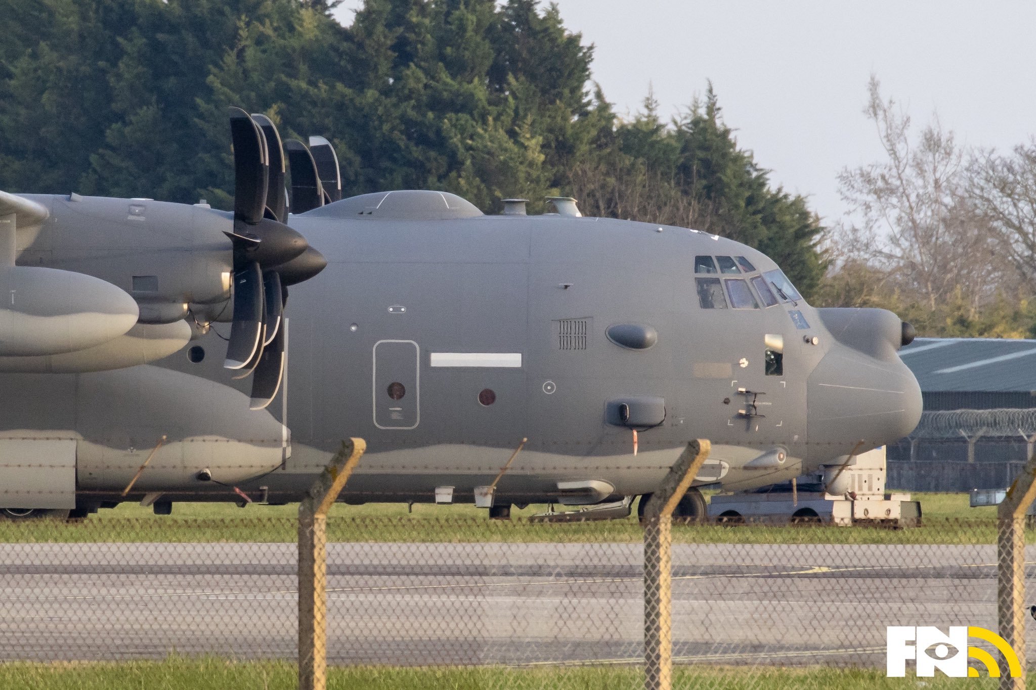 🔻昨天，至少9架美军MC-130特种作战运输机抵达英国空军基地，准备向中东转场