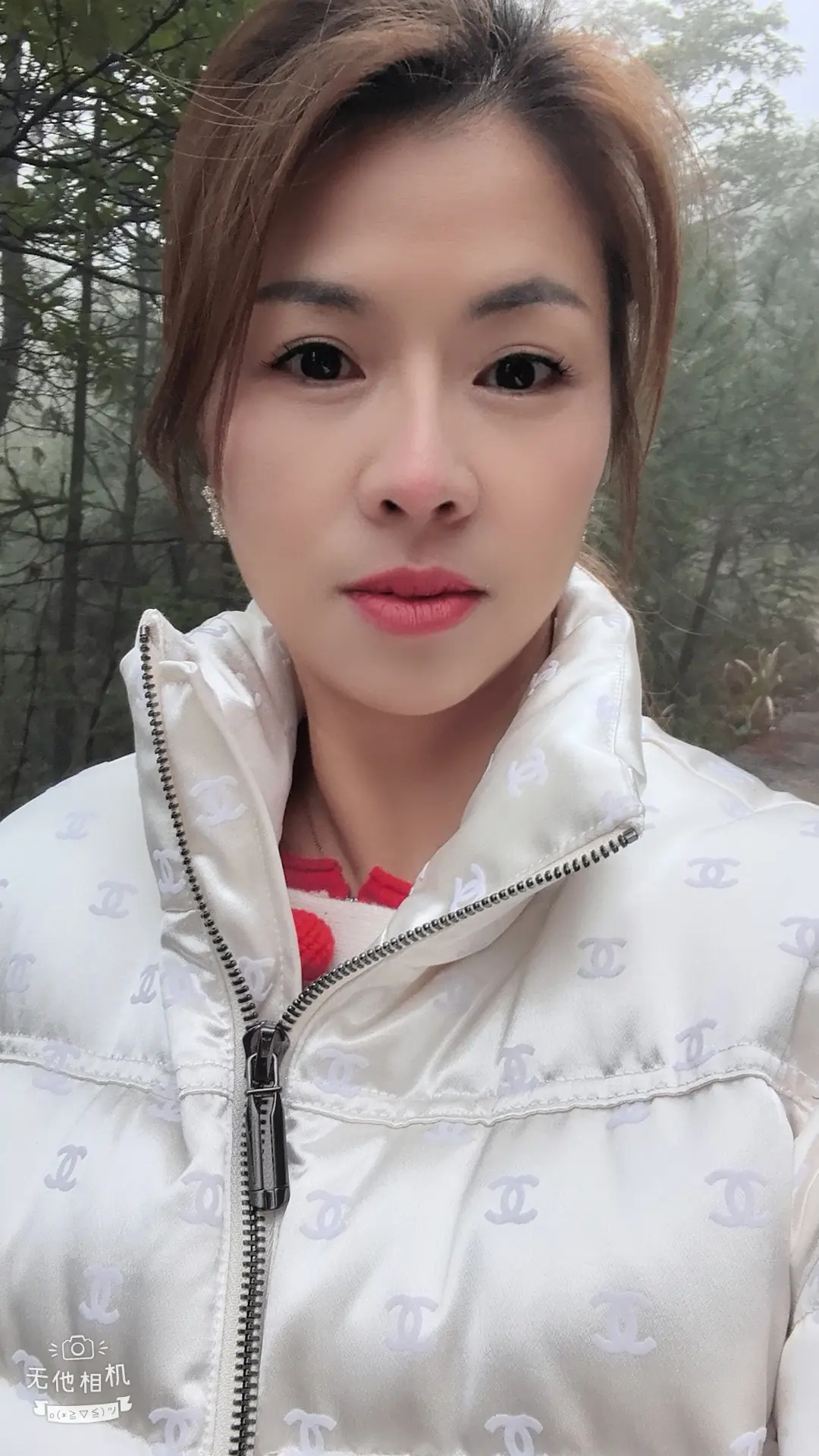 我没有能力让你身边没谁，但是我有能力让你身边没我！