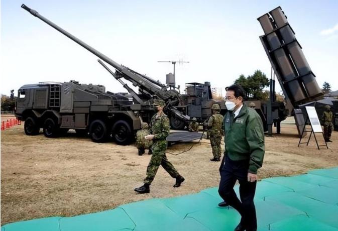 日本这回是真的急了，竟然倒打一耙！香格里拉对话会上刚被中方痛批，转头就跑出来“喊