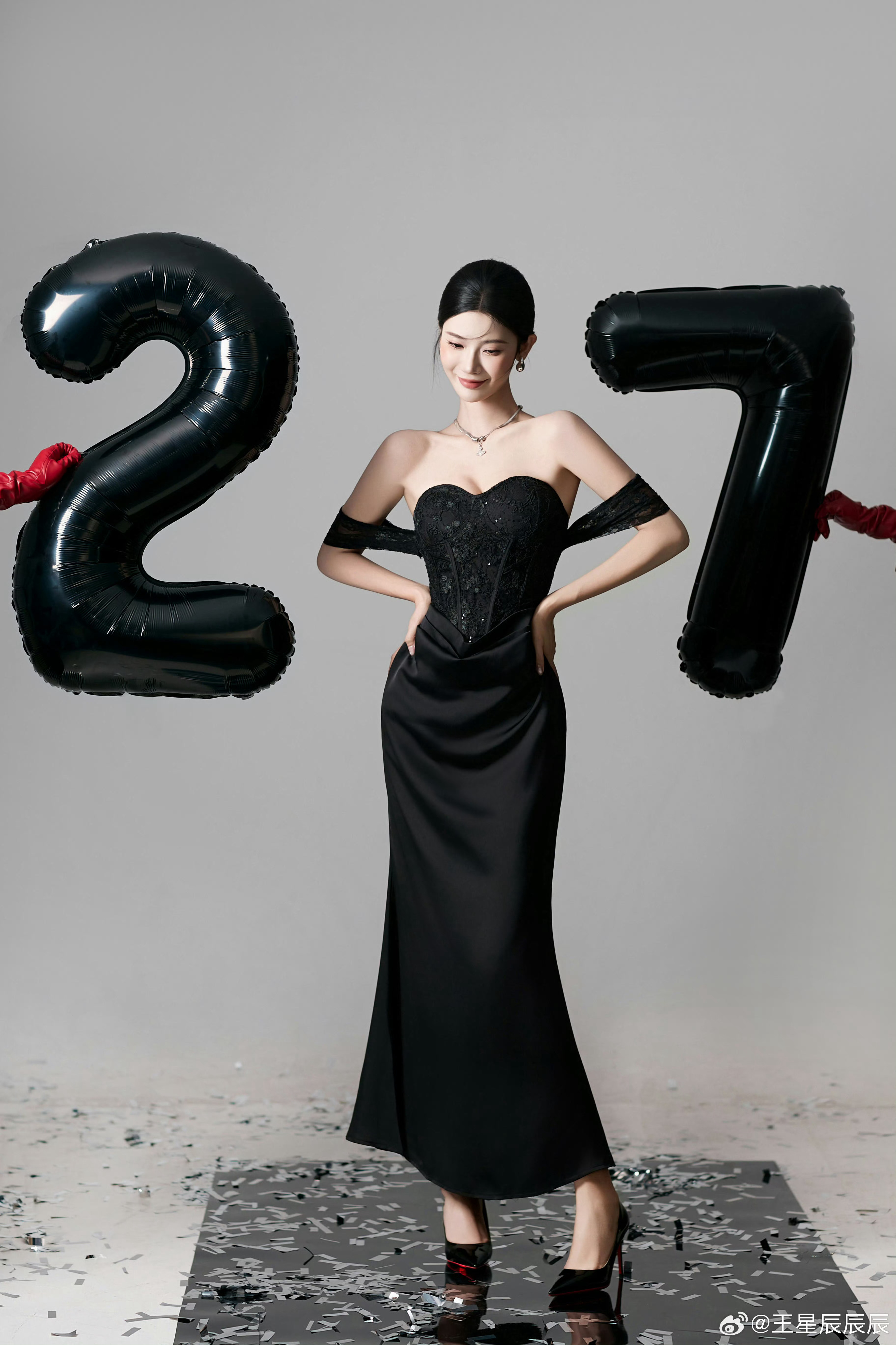 王星辰27岁的人妻宝妈 更加分了 