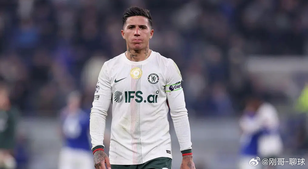 切尔西处罚自己球队队长 炸裂！切尔西官宣：9000万队长恩佐遭内部禁赛2场！6天