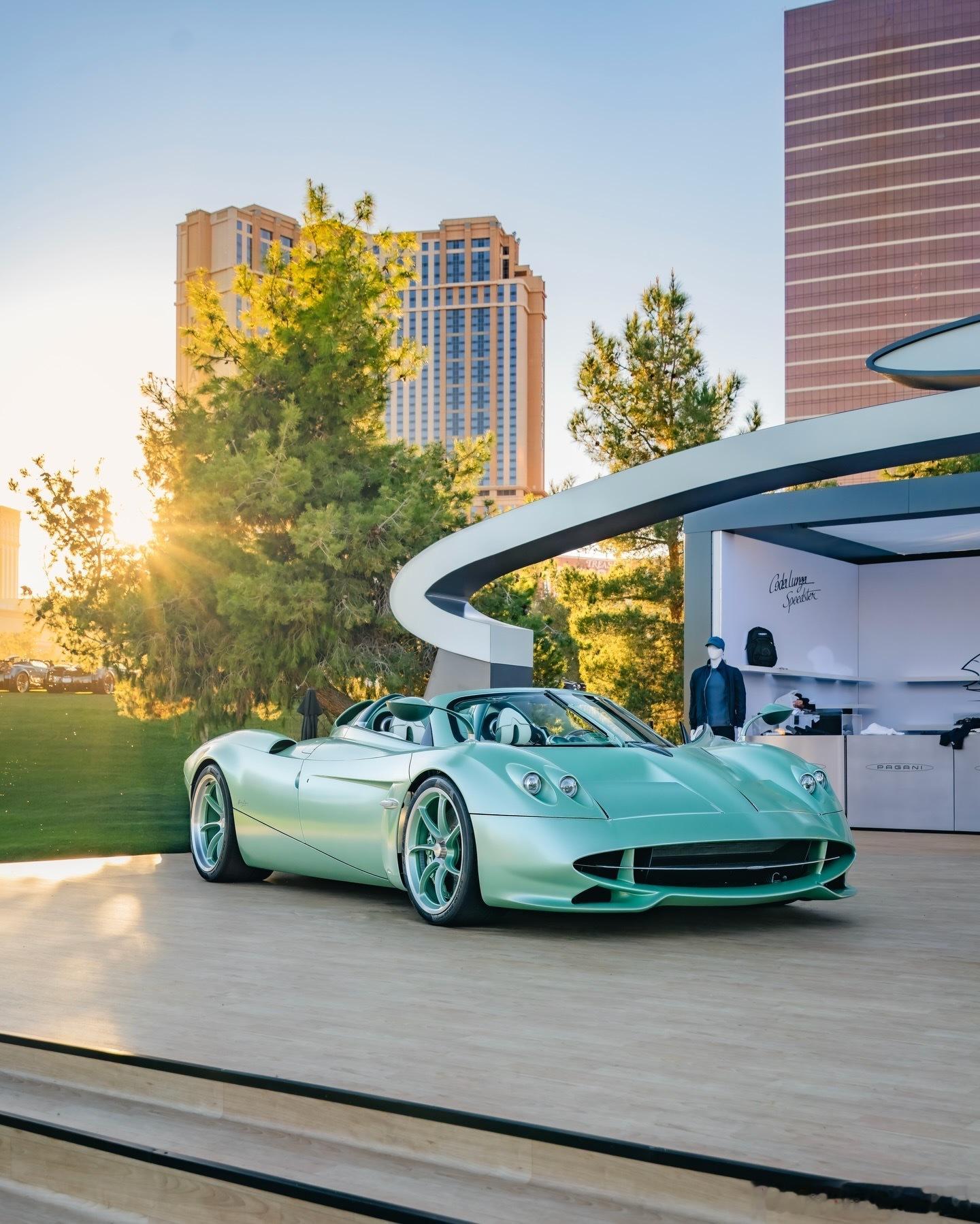 🤌🏼 金属薄荷绿之美帕加尼Huayra Codalunga Speedste