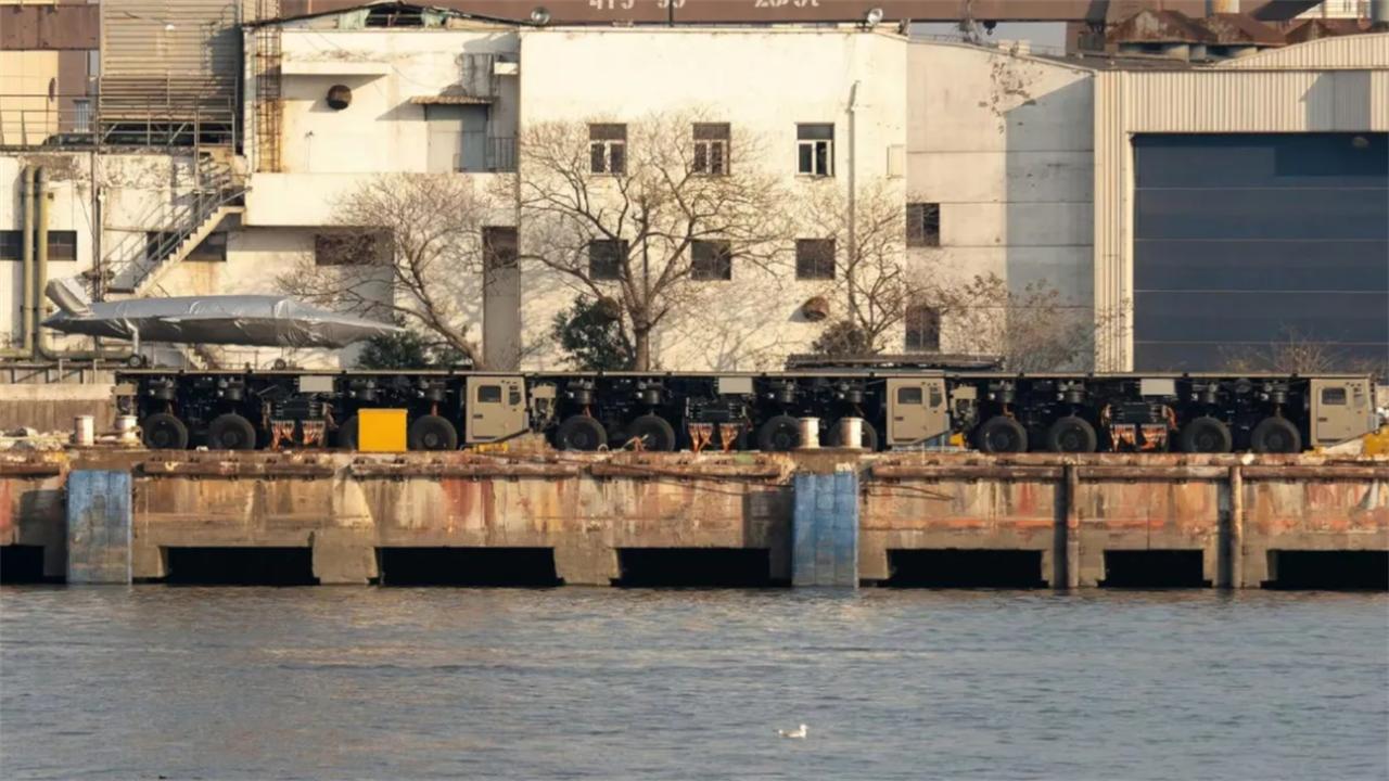 开年一声惊雷，中国又有了“电磁弹射卡车”？对外释放重要信号

最近，上海沪东中华