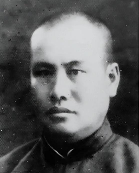 他是四千亩良田的地主：后成八路军旅长，1955年本可授衔上将。这人名叫高士一，河