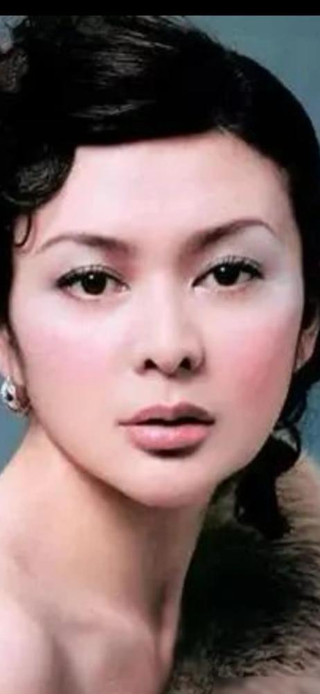 别再神话林青霞了，她自己都发誓没动过的鼻子，怎么还有人揪着鼻孔不放？
一帮人拿