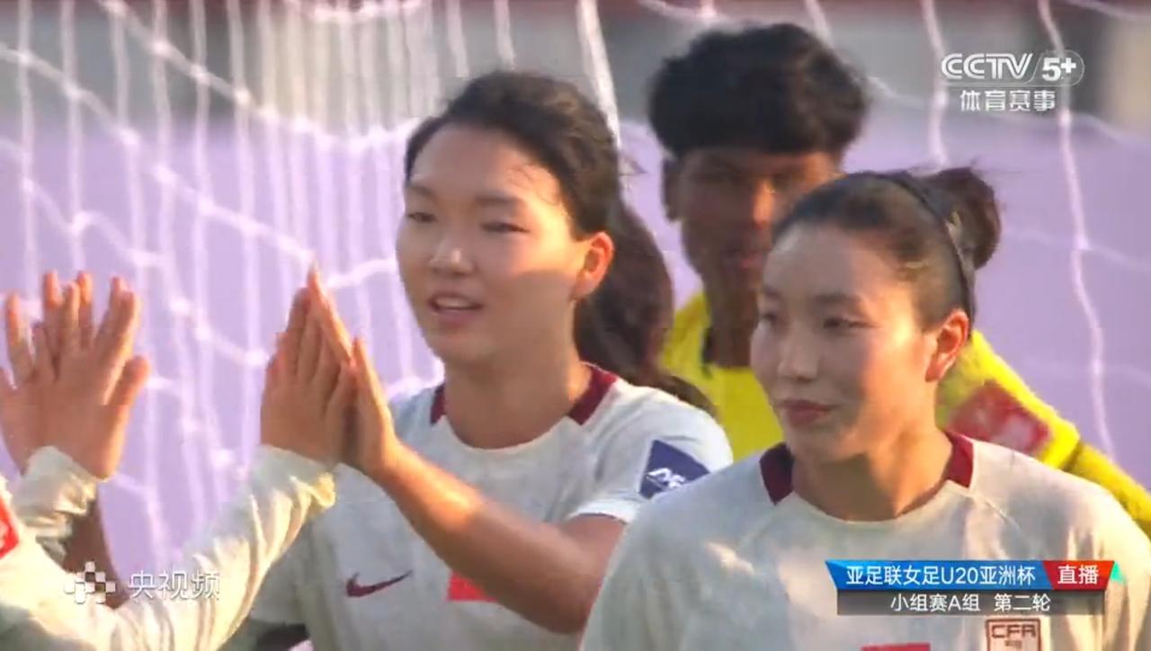 王爱芳超级世界波！任意球直接破门！U20女足2：0胜孟加拉队！亚洲杯两连胜！
这