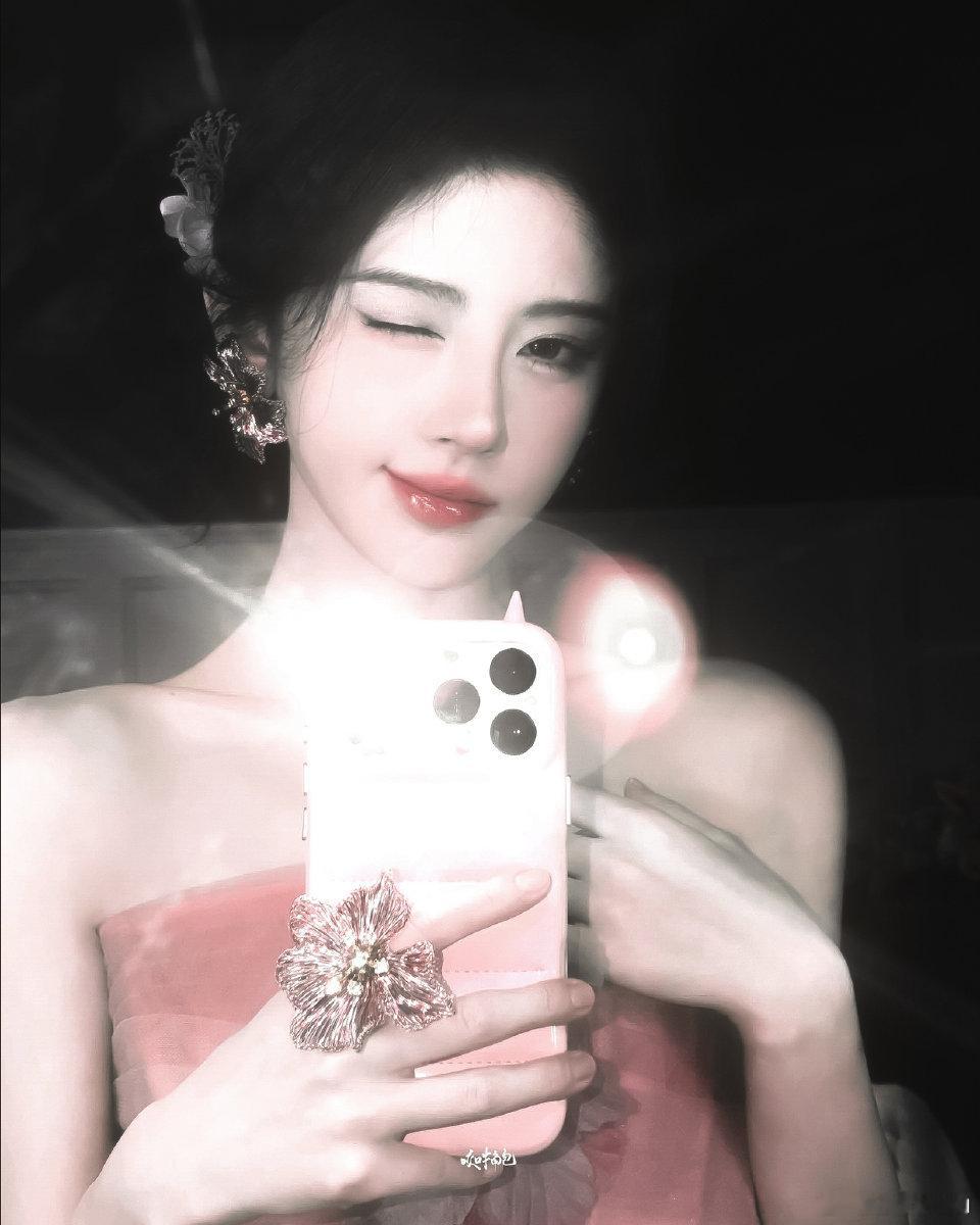 鞠婧祎来战 jjy鞠婧祎阿黛 “你会把乌云驱散的，因为你是光”  𝐘𝐨𝐮 