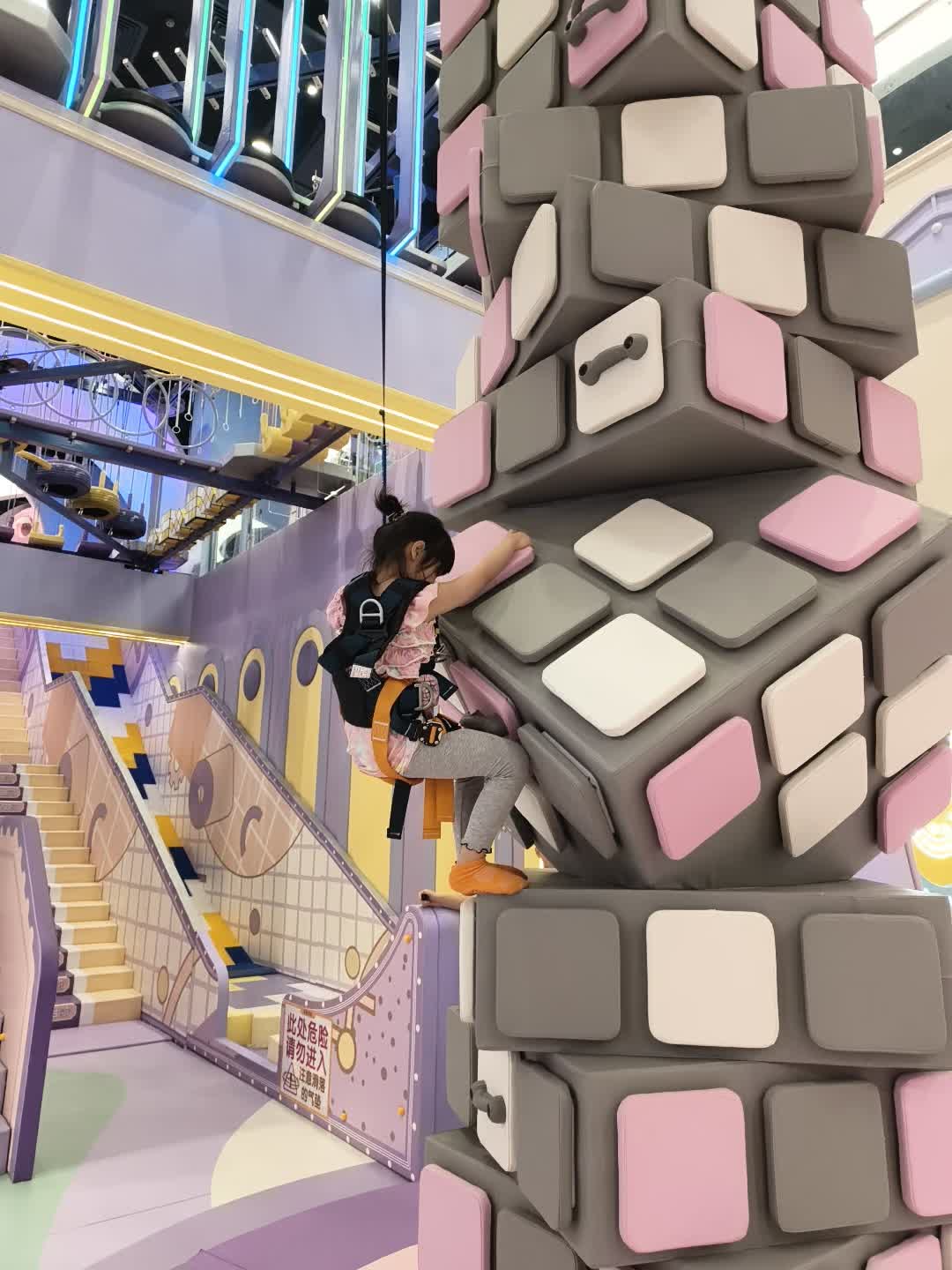 太哇晒！从此遛娃不用怕日晒雨淋喇！！ 暴雨暴晒天遛娃全靠它！新开的咪兔...