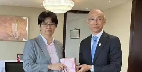 日本政府最近急得像热锅上的蚂蚁，因为他们发现，自己派往中国重庆的新任总领事，人是