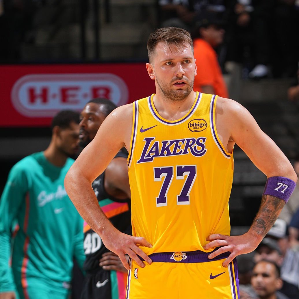 可乐杯真积极，不错，东契奇下去这1:25，保持的还不错。 