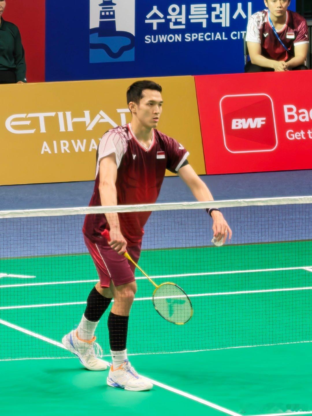 法汉🇮🇩 21-18、14-21 🇮🇩乔纳坦决胜局！VICTOR韩国羽毛