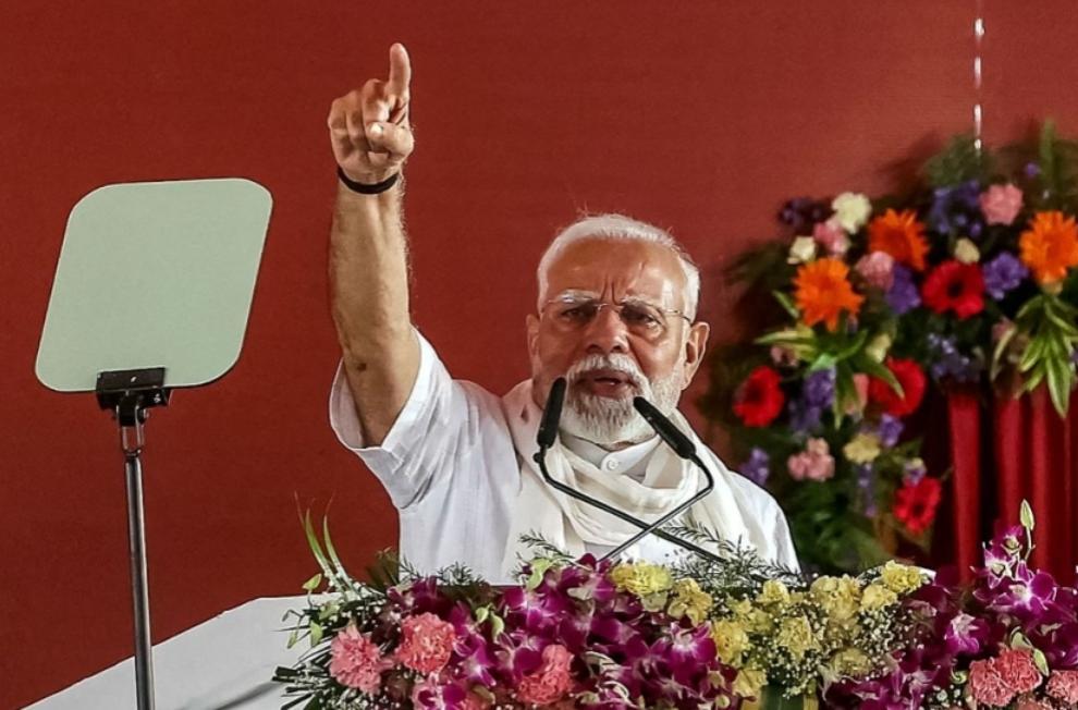 美印贸易协议签约已过一周，印度到底还买不买俄罗斯石油，两国却默契保持沉默，莫迪这