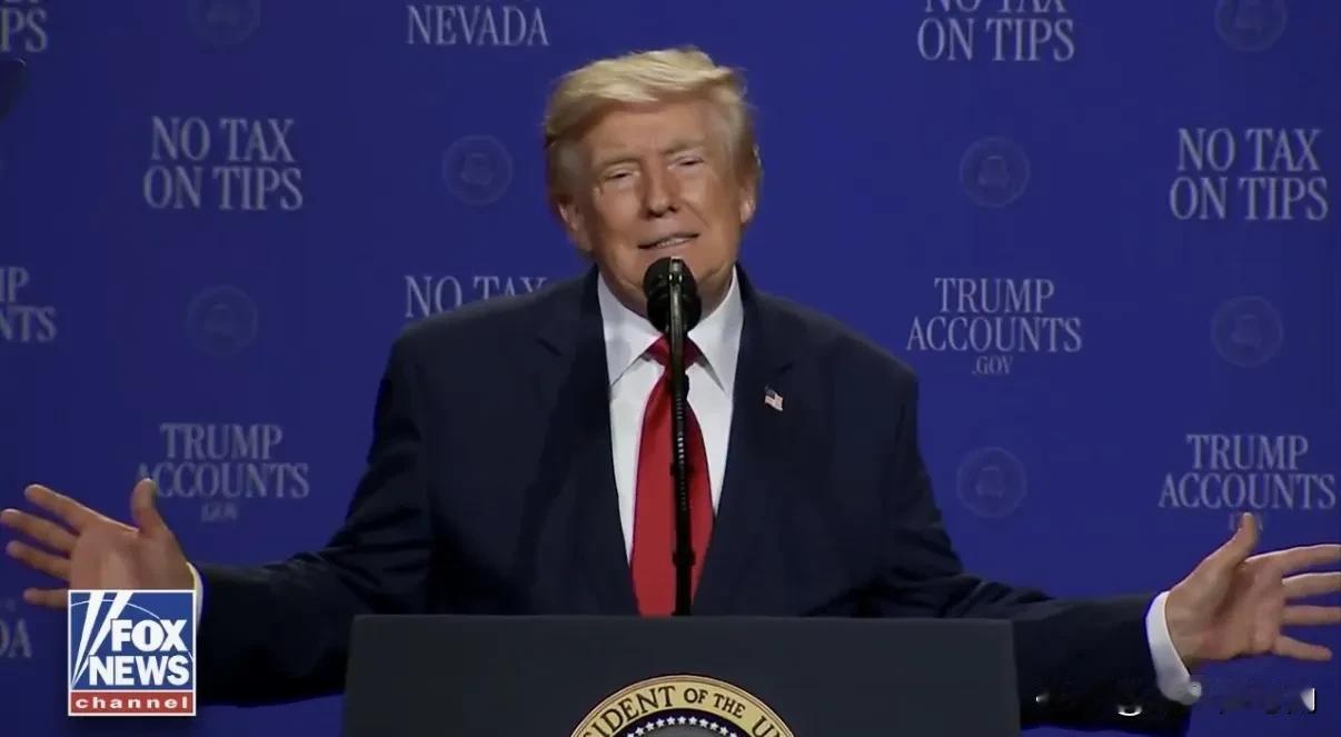 特朗普今天说：“美国永远不会成为社会主义国家。”

特朗普总统猛烈抨击民主党，指
