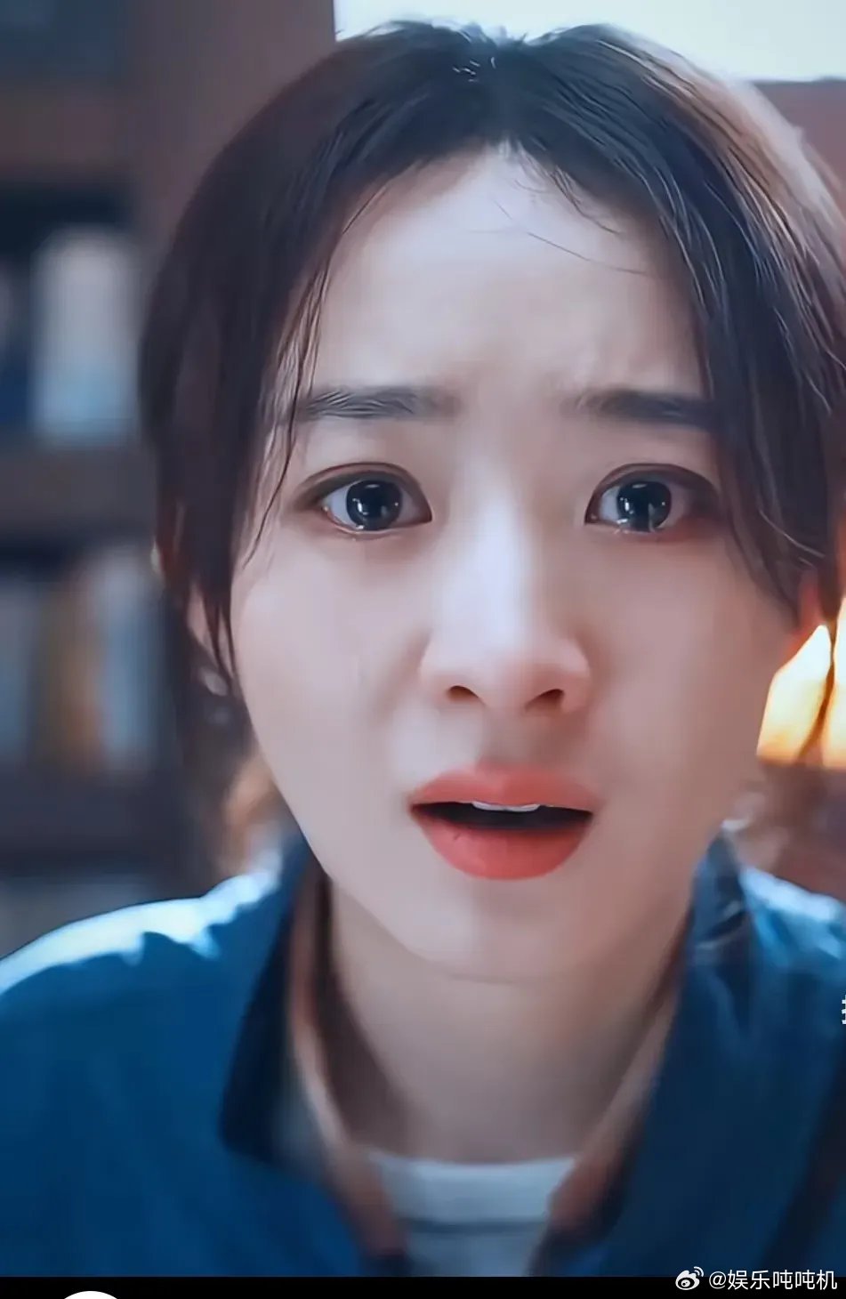 我预估，​赵丽颖《在人间》一定会大火，​不是因为她说算你m而有的热度，也不是因为