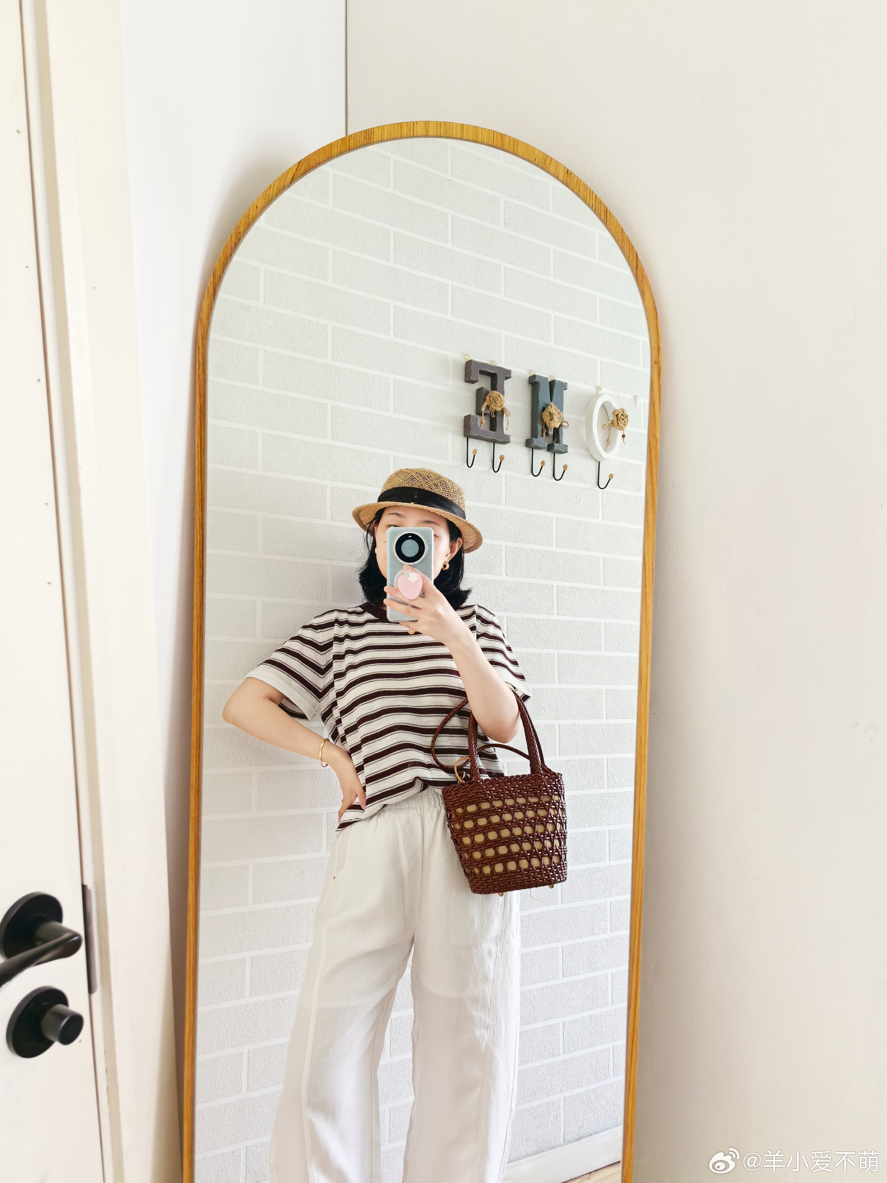 亚麻条纹衫+白色弯刀裤这身减龄又舒适～随手拍今天穿什么ootd