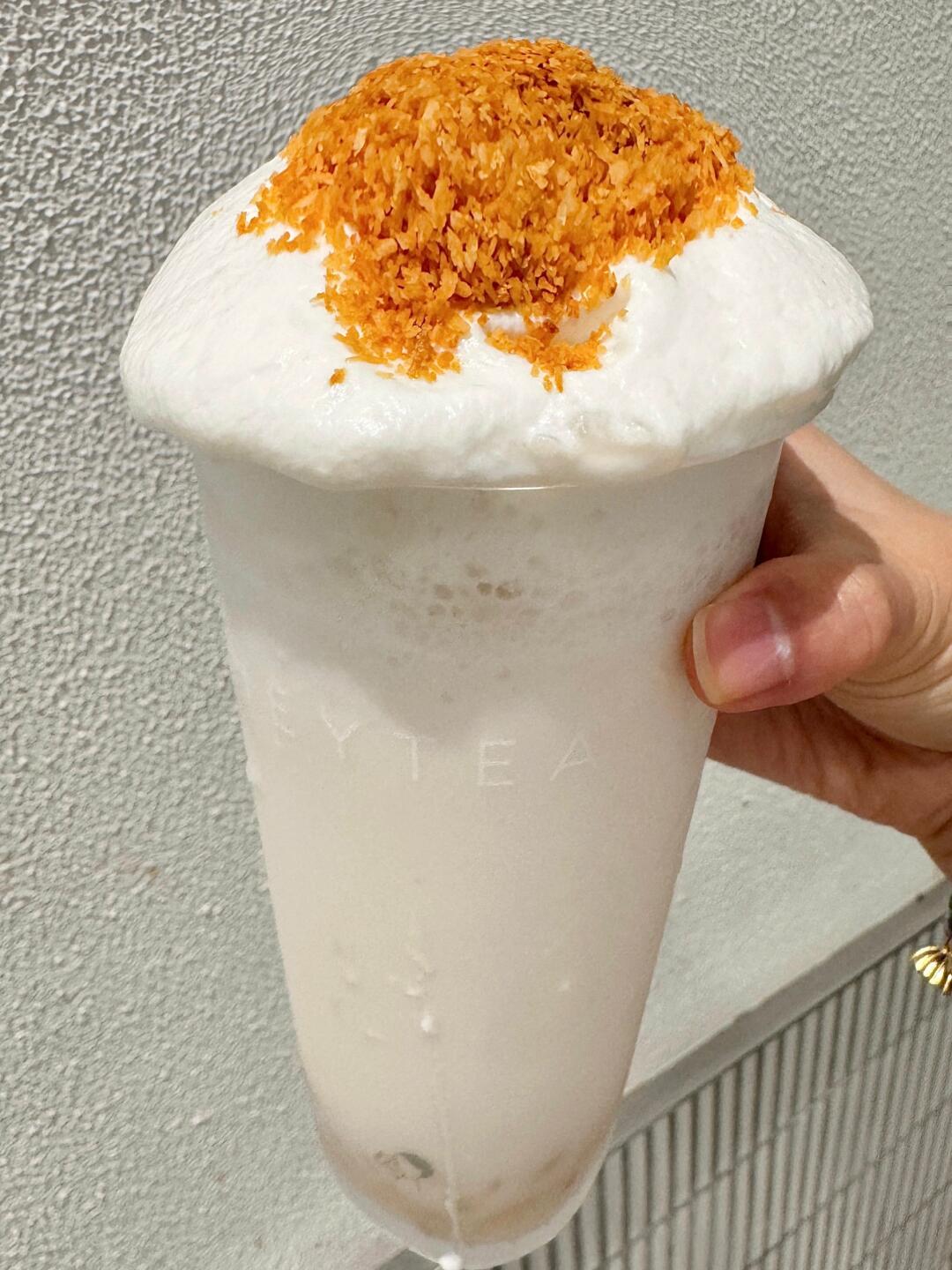 喜茶龙眼冰的椰沫顶好特别