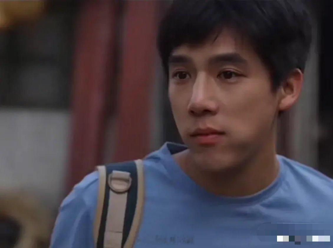 王安宇 破碎小狗小巷人家仅凭一个眼神戏直接封神，王安宇人生镜头真的鲨疯了，先是短