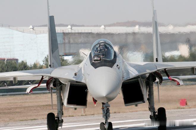 俄罗斯不惧美国，军援伊朗，硬气何来？拉夫罗夫确实在2026年3月26日的采访中打