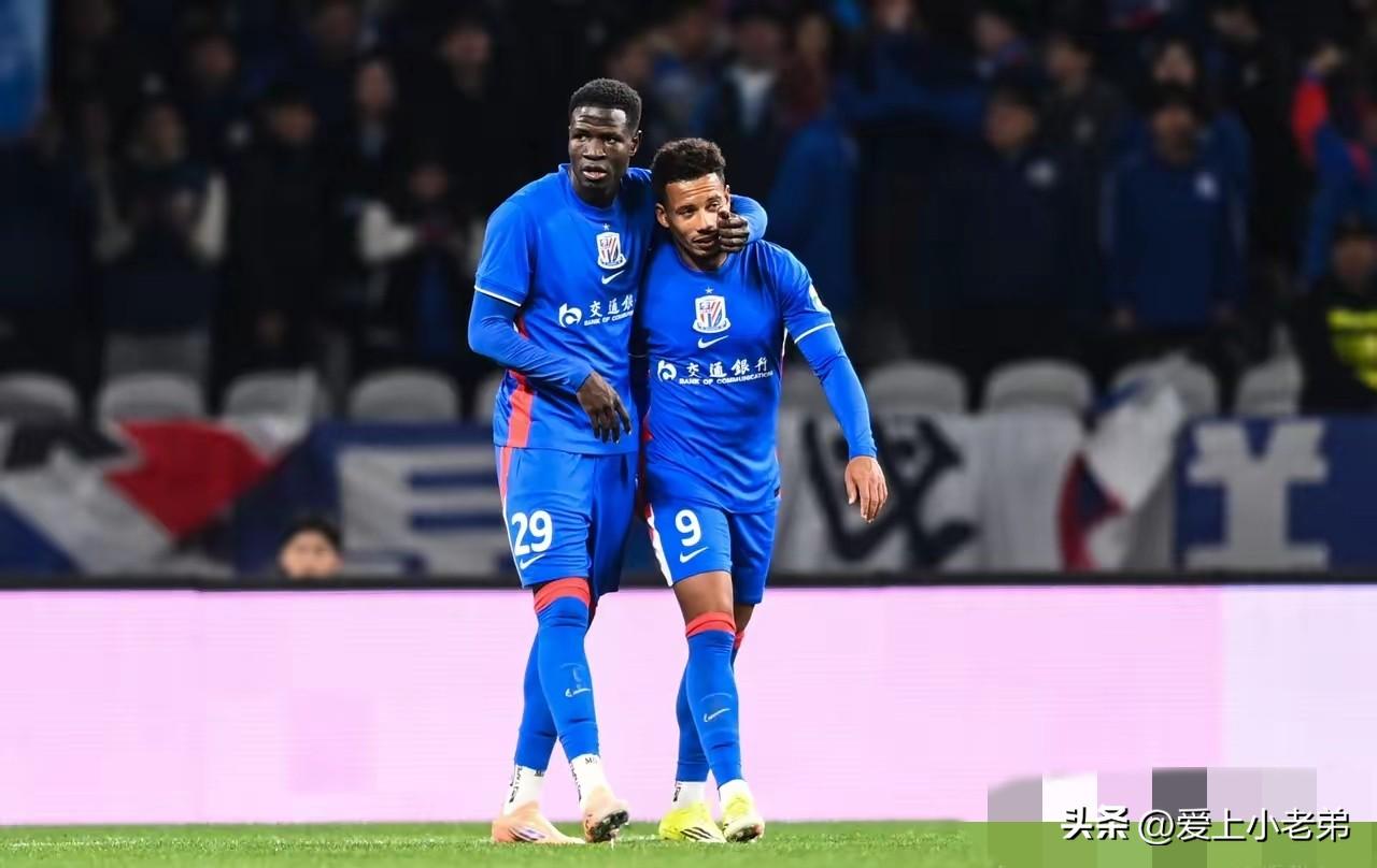 联赛才踢2轮，就这么给申花上强度，还有没有天理了？
新赛季的申花不知犯了什么天条