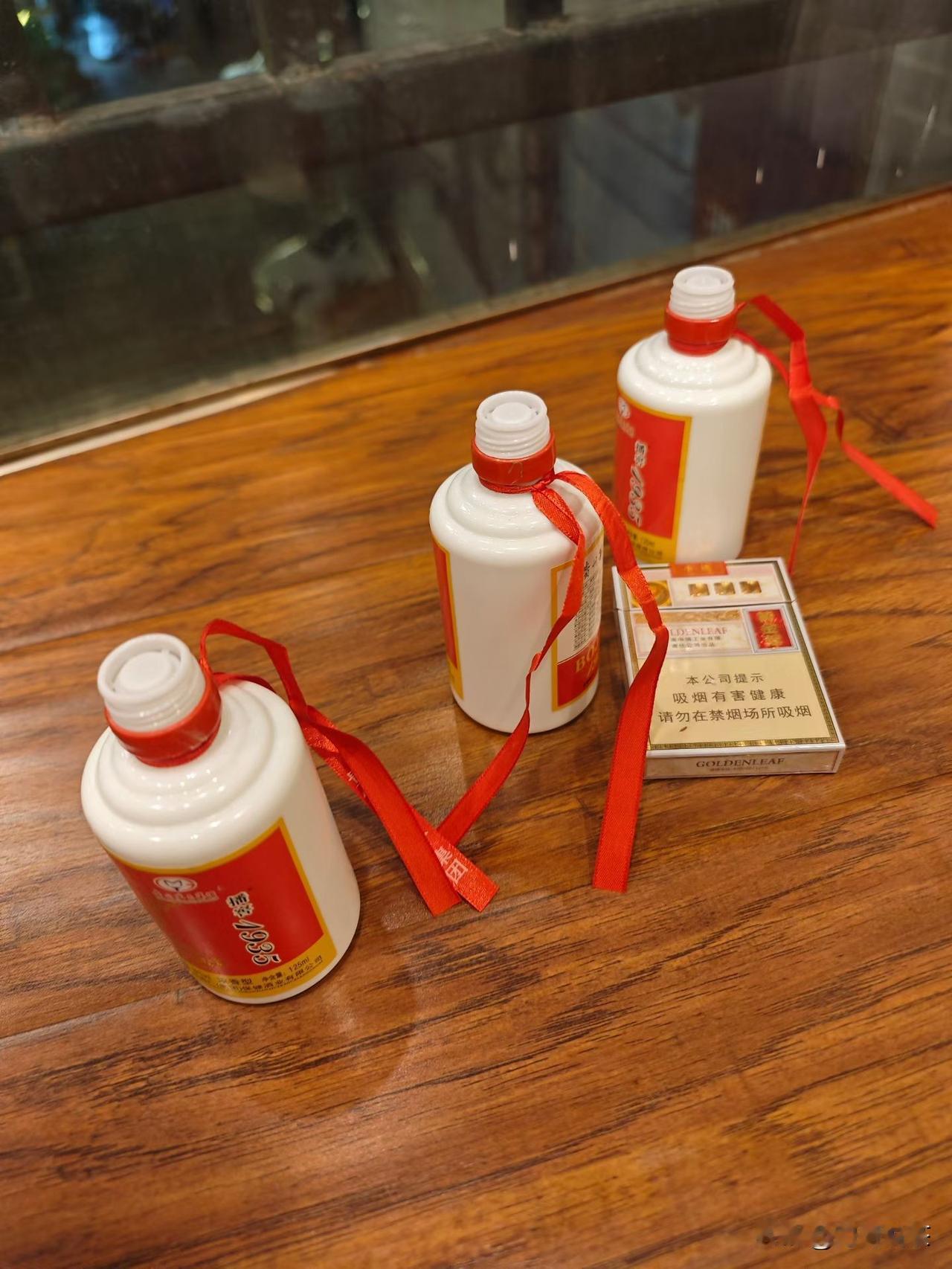 烟酒茶，如果某时某刻只能选一样，我很可能会选酒，如果今后必须放弃两样，我一定不会