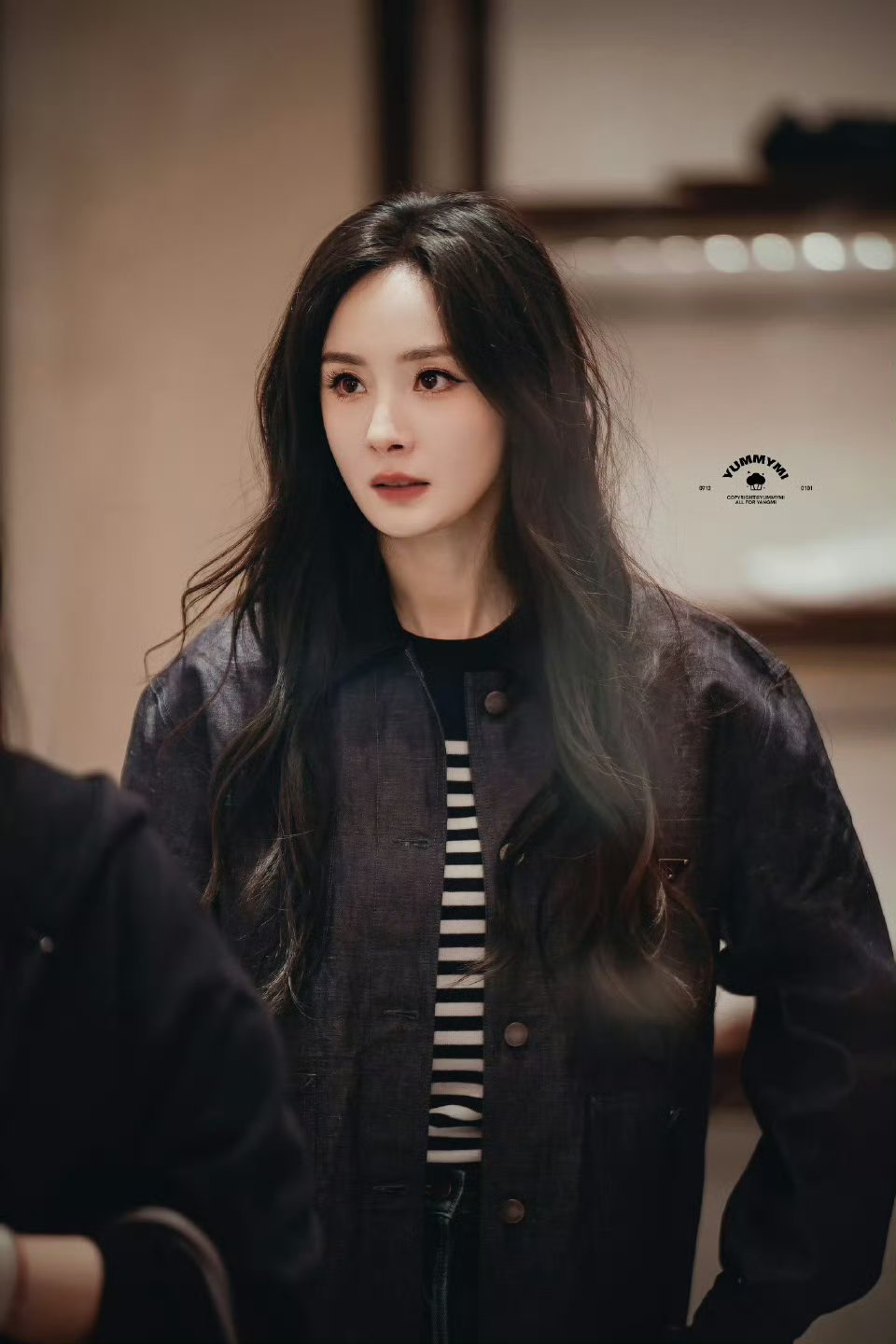 杨幂柳智敏撞衫 26年杨幂VOGUE开年，芭莎开季，PRADA米兰时装周，春节档