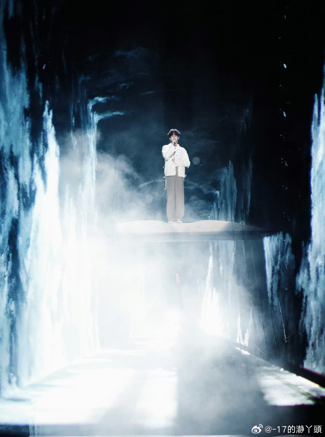 成毅两京十五日cy成毅朱瞻基希望日出是你，日落是你。你只管大步向前走，好好做自己