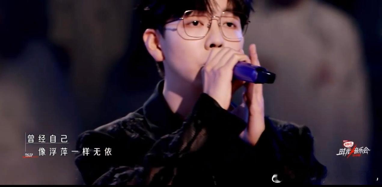 #胡夏14年后再唱我是真的爱你#胡夏时隔14年后再唱《我是真的爱你》，好听到耳朵