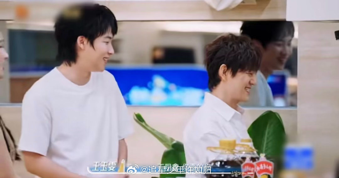 丁程鑫说情话怎么没轻没重的我们的宿舍在满是套路的情话里，丁程鑫的真诚显得格外珍贵