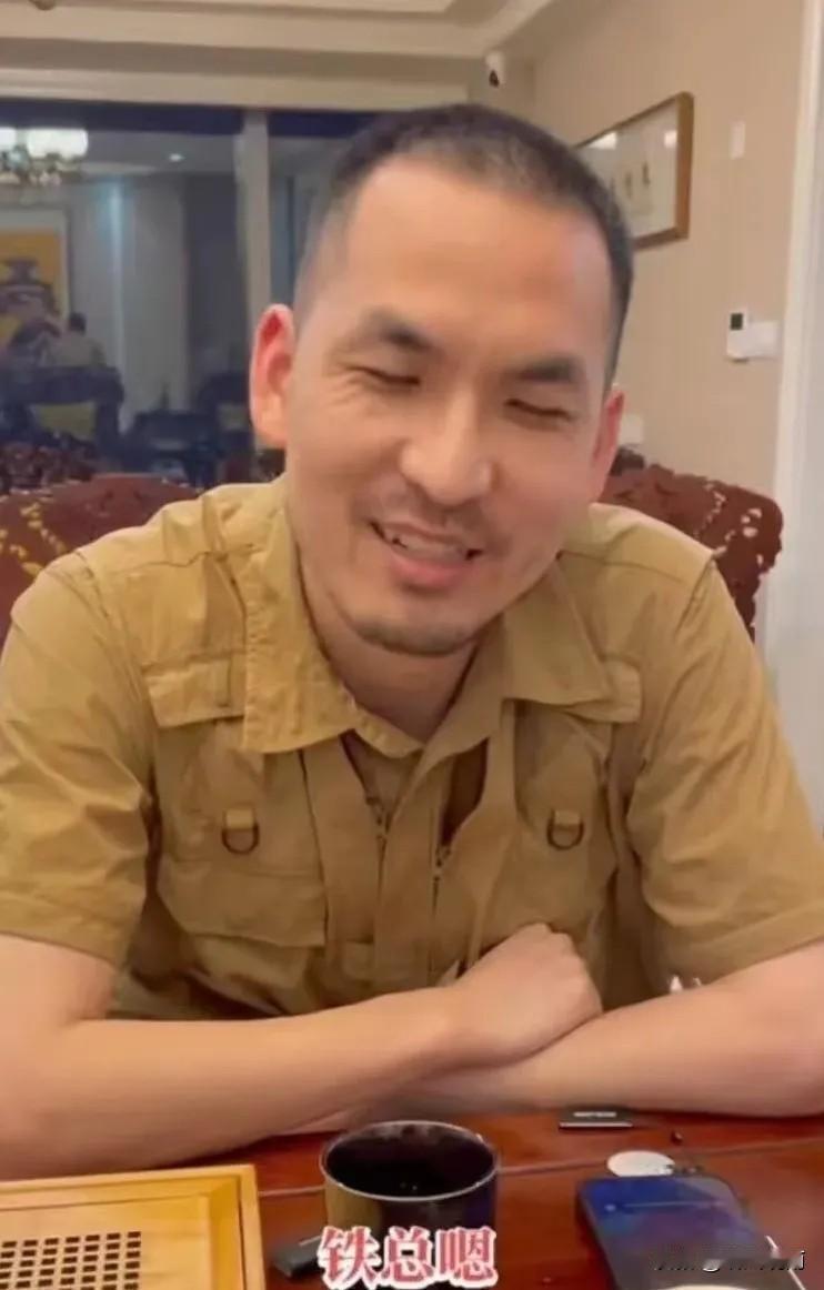一个百思不得其解的现象：铁头曝光的不少市场乱象是真实的，三亚五两秤是真的，金镶玉