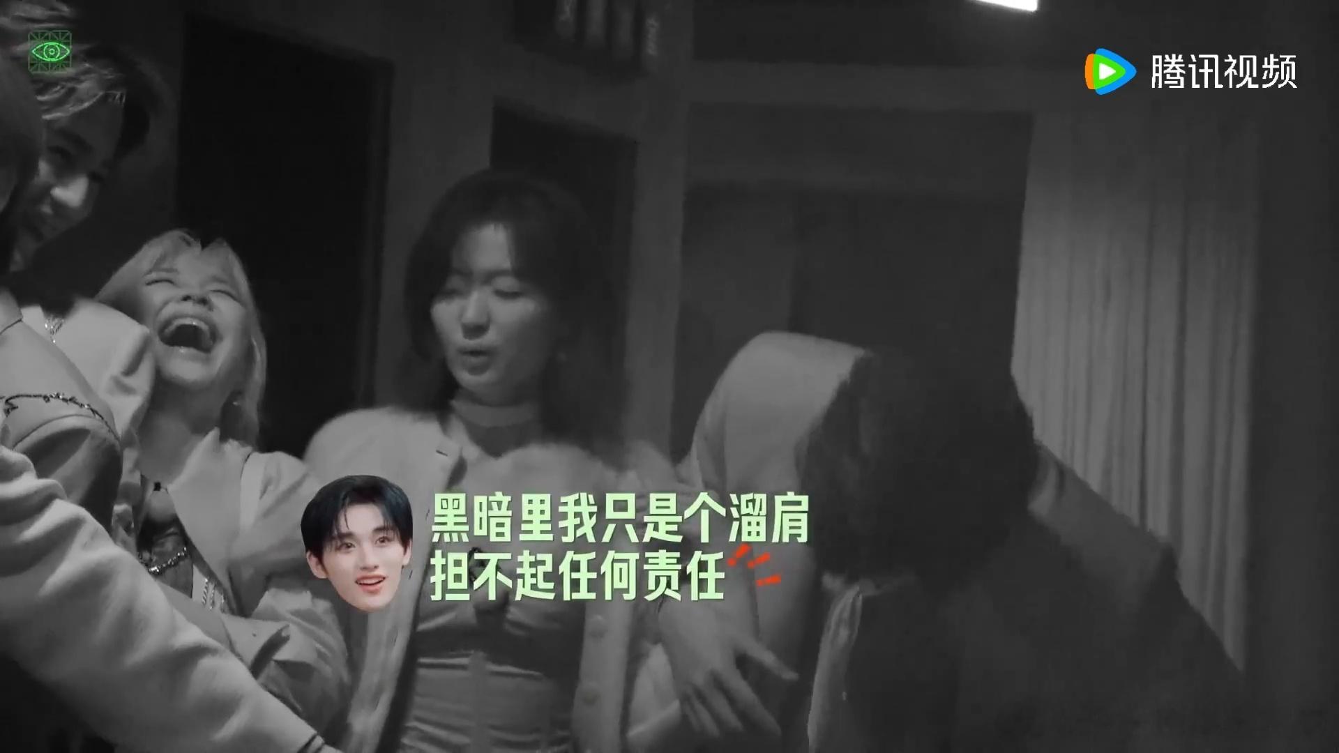 丁程鑫叫一声哥哥什么都能满足丁程鑫吃撒娇这一套 现在都清楚了，丁程鑫吃撒娇这套，