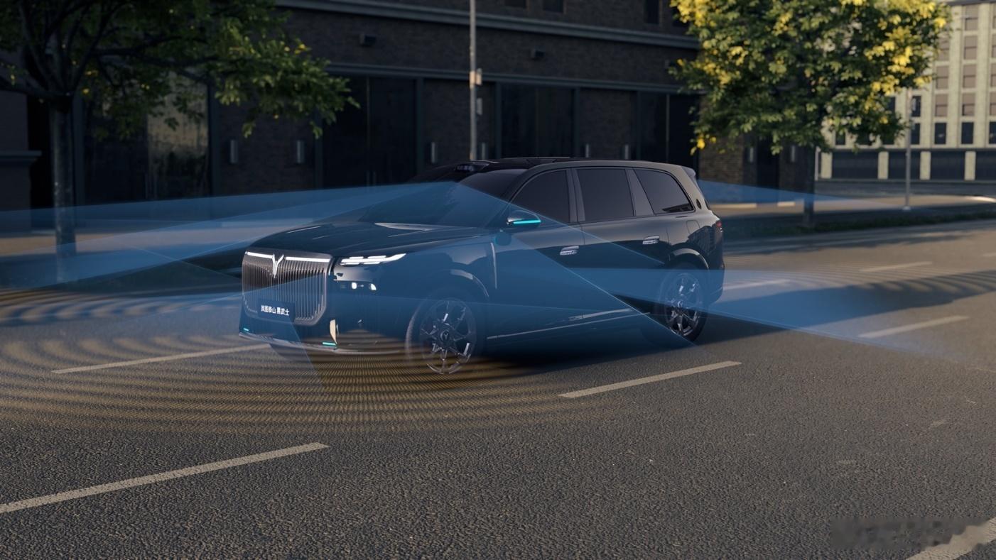 就在今天，岚图泰山Ultra和黑武士这对“王炸组合”正式上市了，价格分别是45.