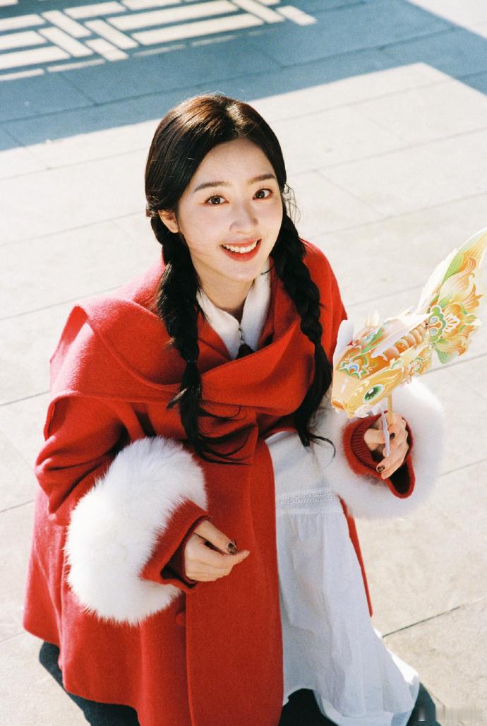 红色就是讨喜。 