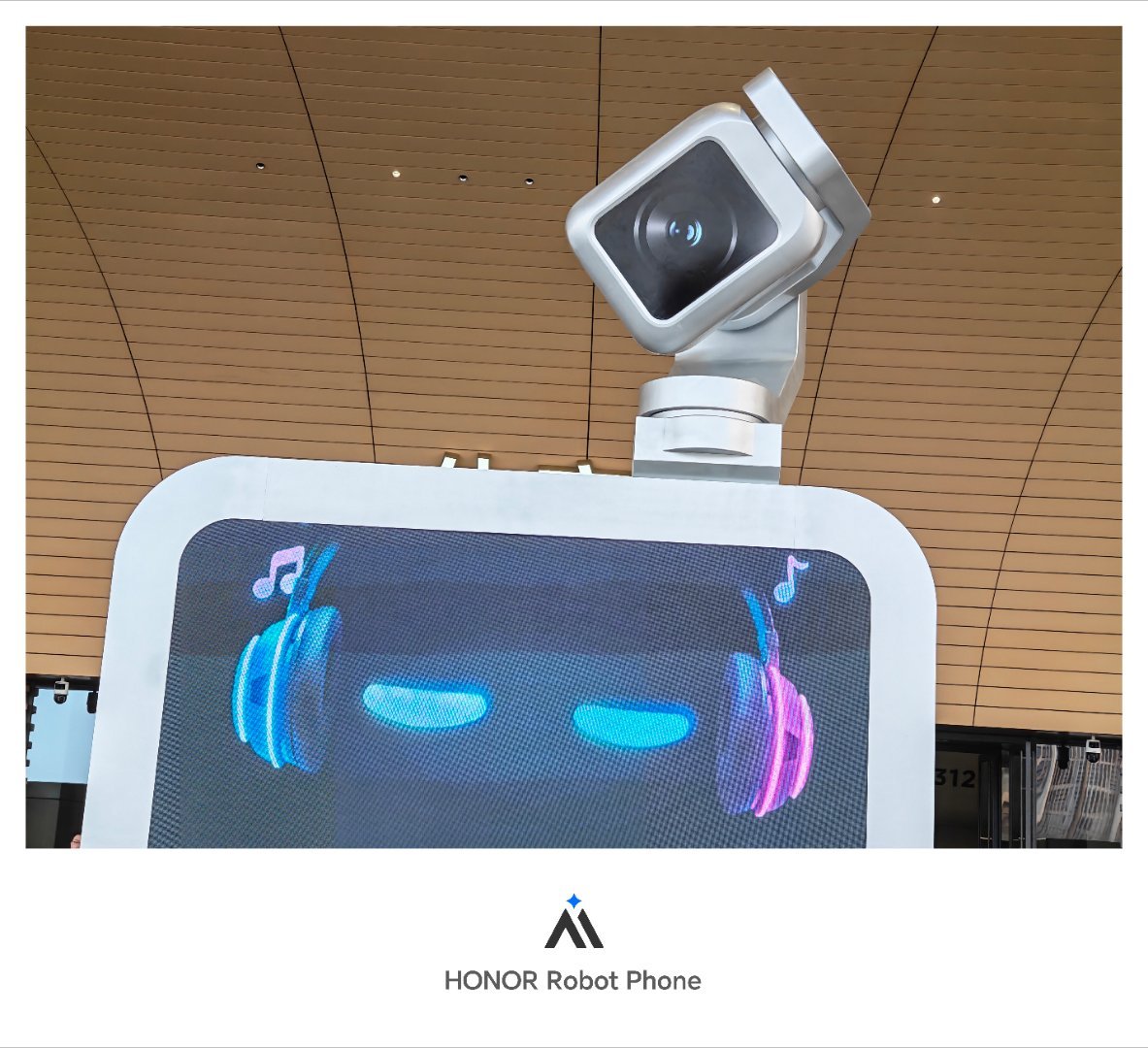 你的第一台机器人手机，第一台 AI 手机——荣耀 Robot Phone 发布会