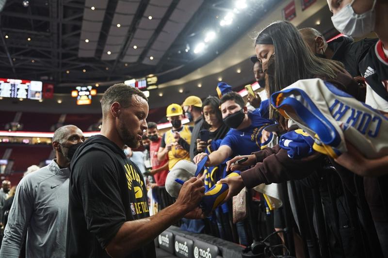 尊贵的金州勇士球迷，恭喜你们终于成为西部第十，而且这个位置相当稳固，
甭管怎么输