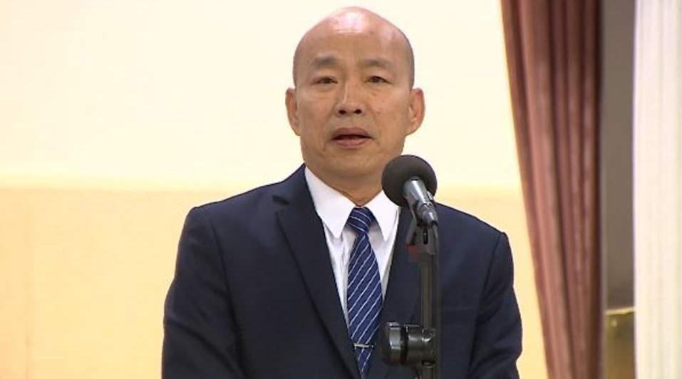 现在韩国瑜要是力挺郑丽文，绝对力压卢秀燕，会成为新的太阳，卢秀燕的太阳可能是黄昏