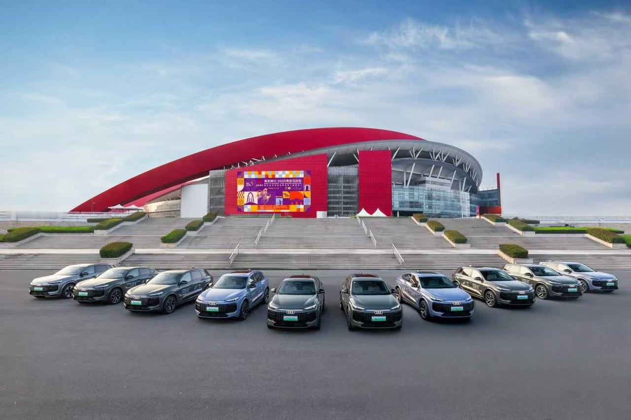 带你打卡南马限定风景线
穿梭城市地标
以领先智能科技点亮千年古都风韵
2025南