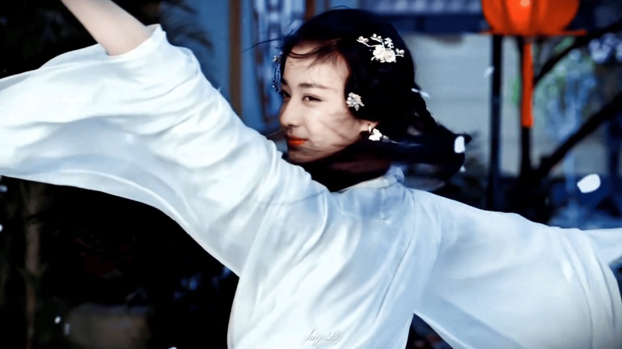 王楚然看好我只转一圈她好像特别适合这种自信明媚的角色，演起来自然又贴脸。看好她转