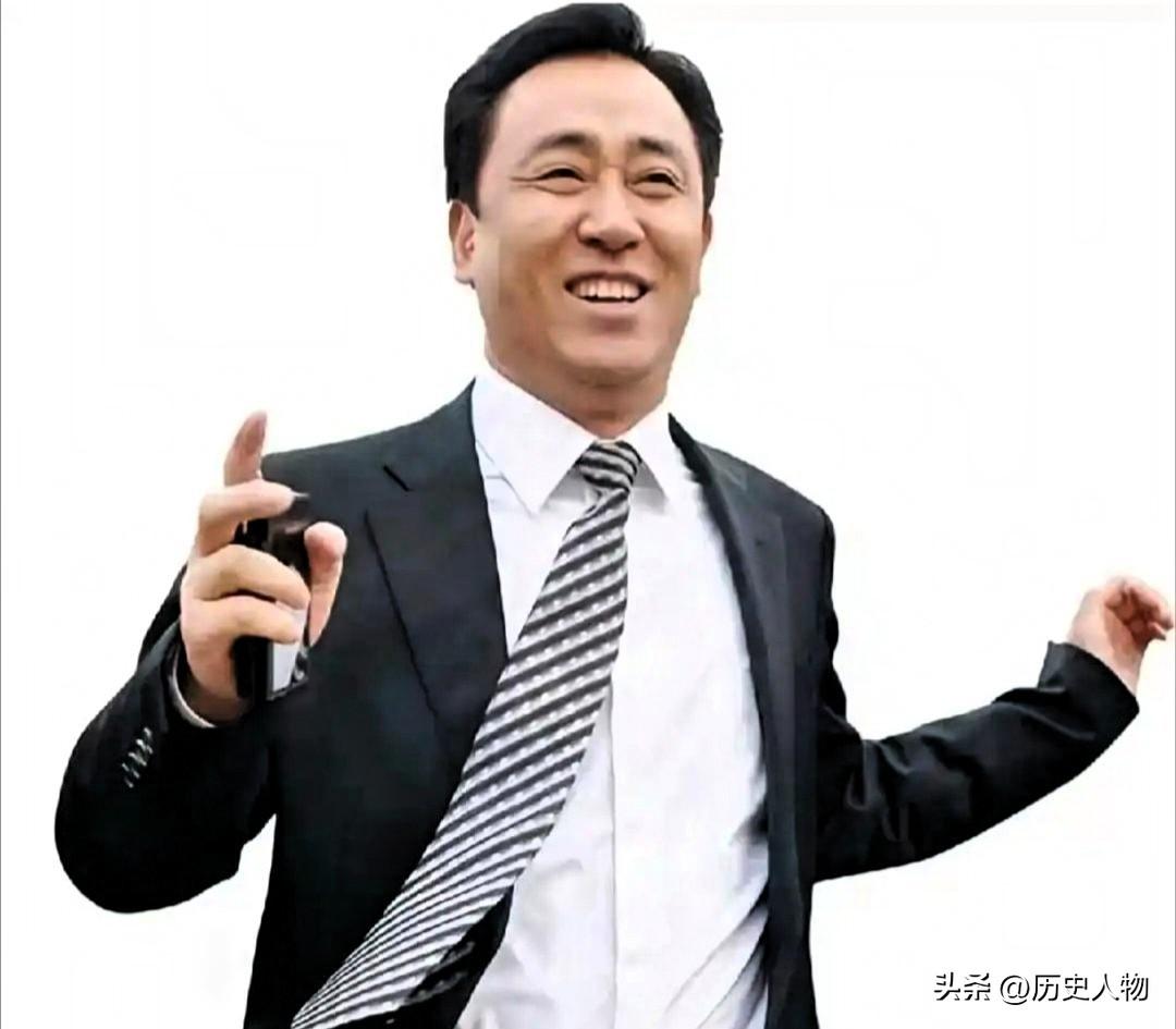 许家印3个子女现状：大儿子许智健，清华毕业，曾任恒大副总，持有加拿大永居权和23