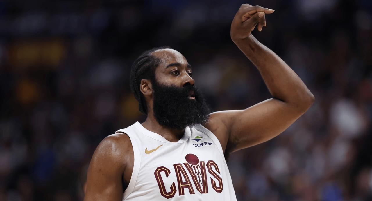 [流言板]哈登成NBA历史第四位生涯合同超5亿美元球员


虎扑08月21日讯 