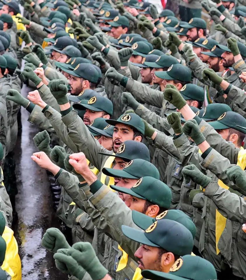 太尴尬了！美军声称3死5伤后，伊朗直接宣布已经造成美军560人伤亡。当地时间3月