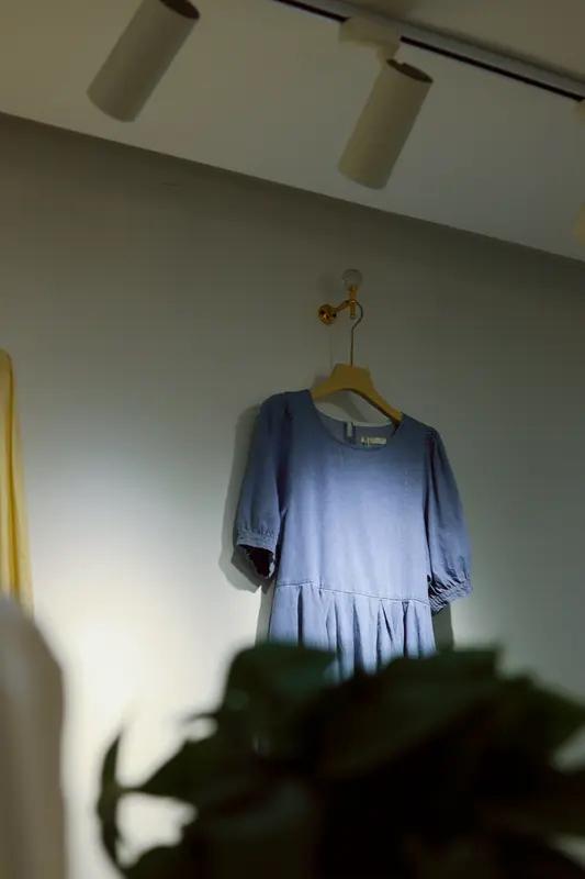 山东一女子在服装店试衣间内排便 涉事店主：对方一声不吭就溜之大吉，曝光该女子后被