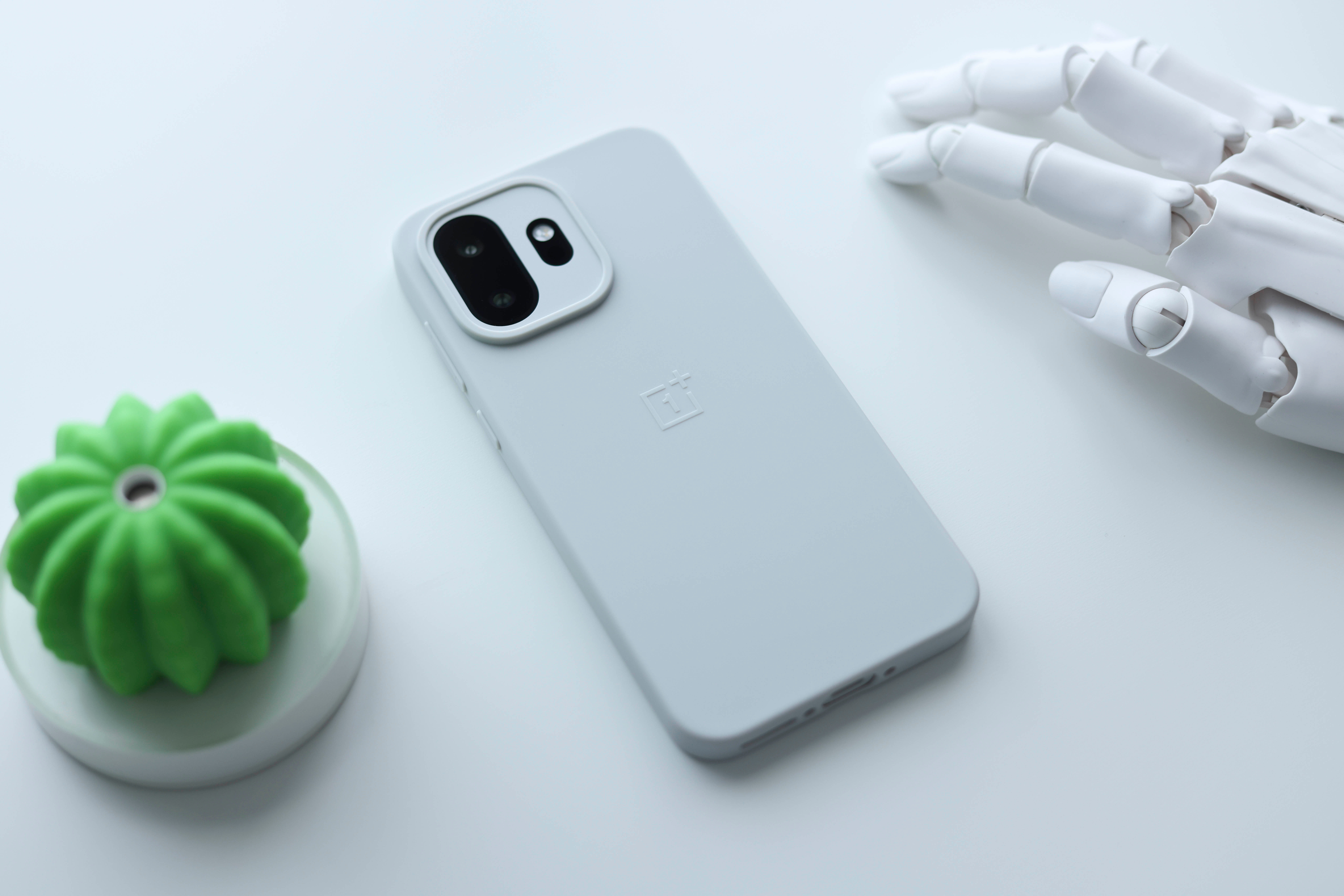 一加15T小夯机用起来确实爽，6.32英寸屏幕，第五代骁龙8至尊版，7500mA