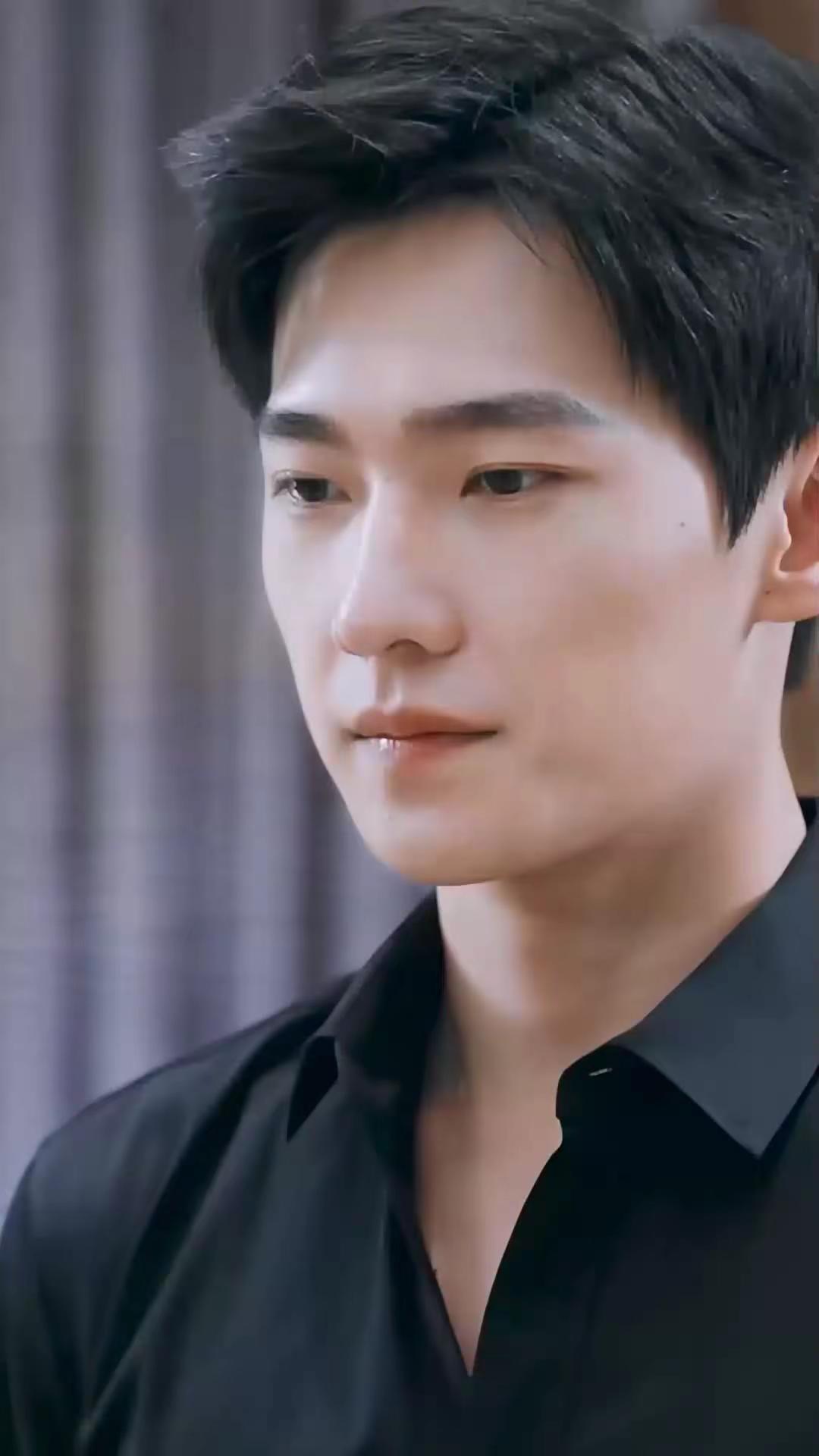 细腻演技真的绝了~，溢出屏幕的难过，每一帧都让人共情 若爱 你是我的荣耀