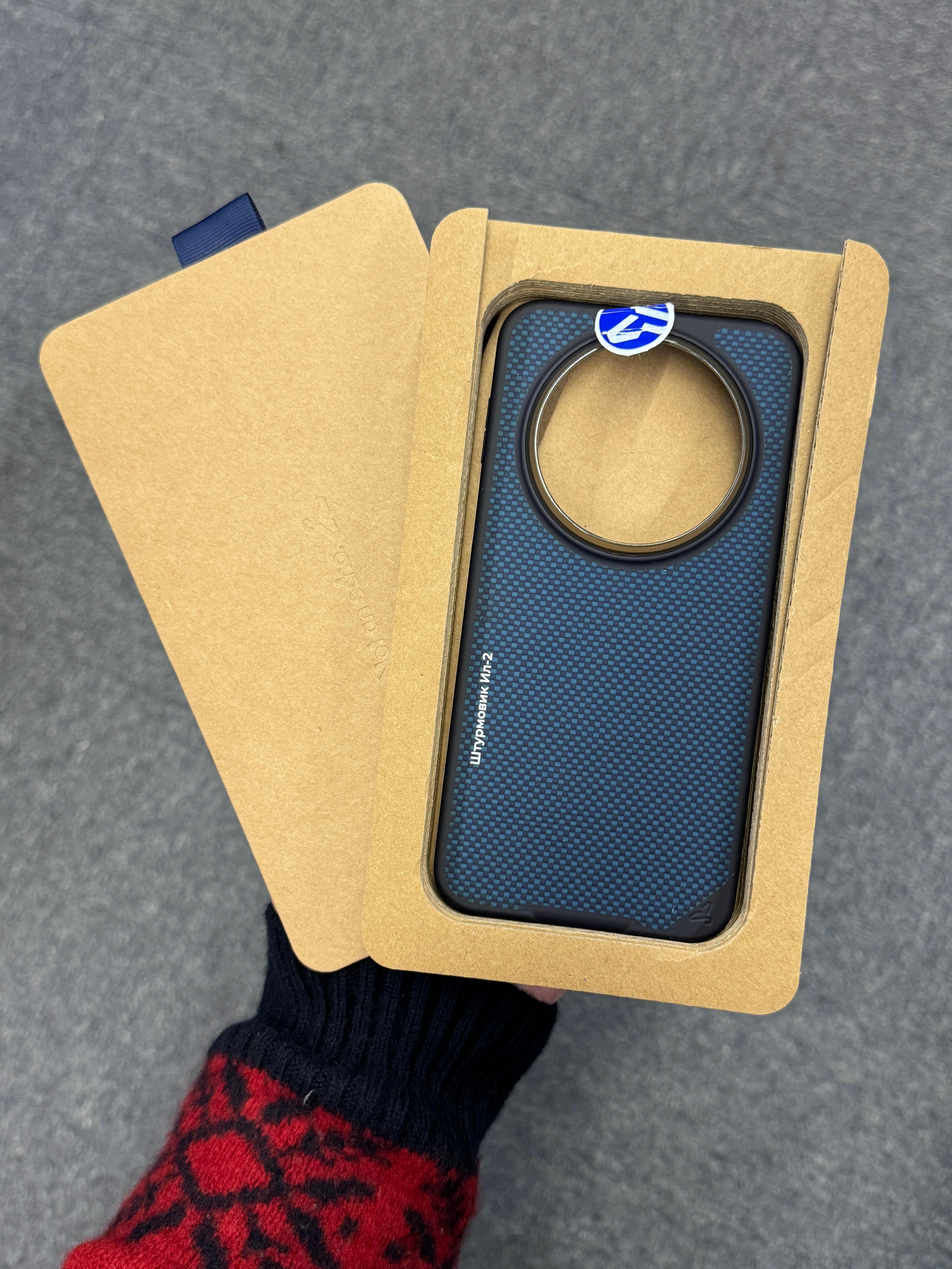 翻出个newcloth家的华为Mate 80 Pro Max手机壳，火星日出系列