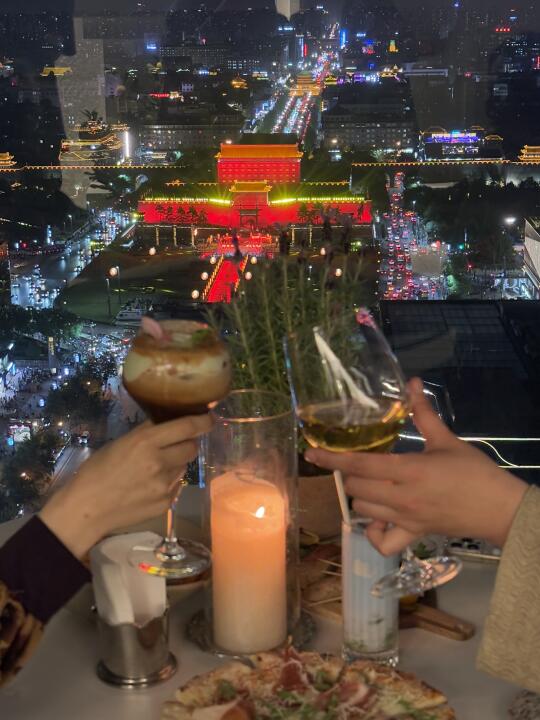 西安！绝美的露天酒吧🥂俯瞰永宁门全景