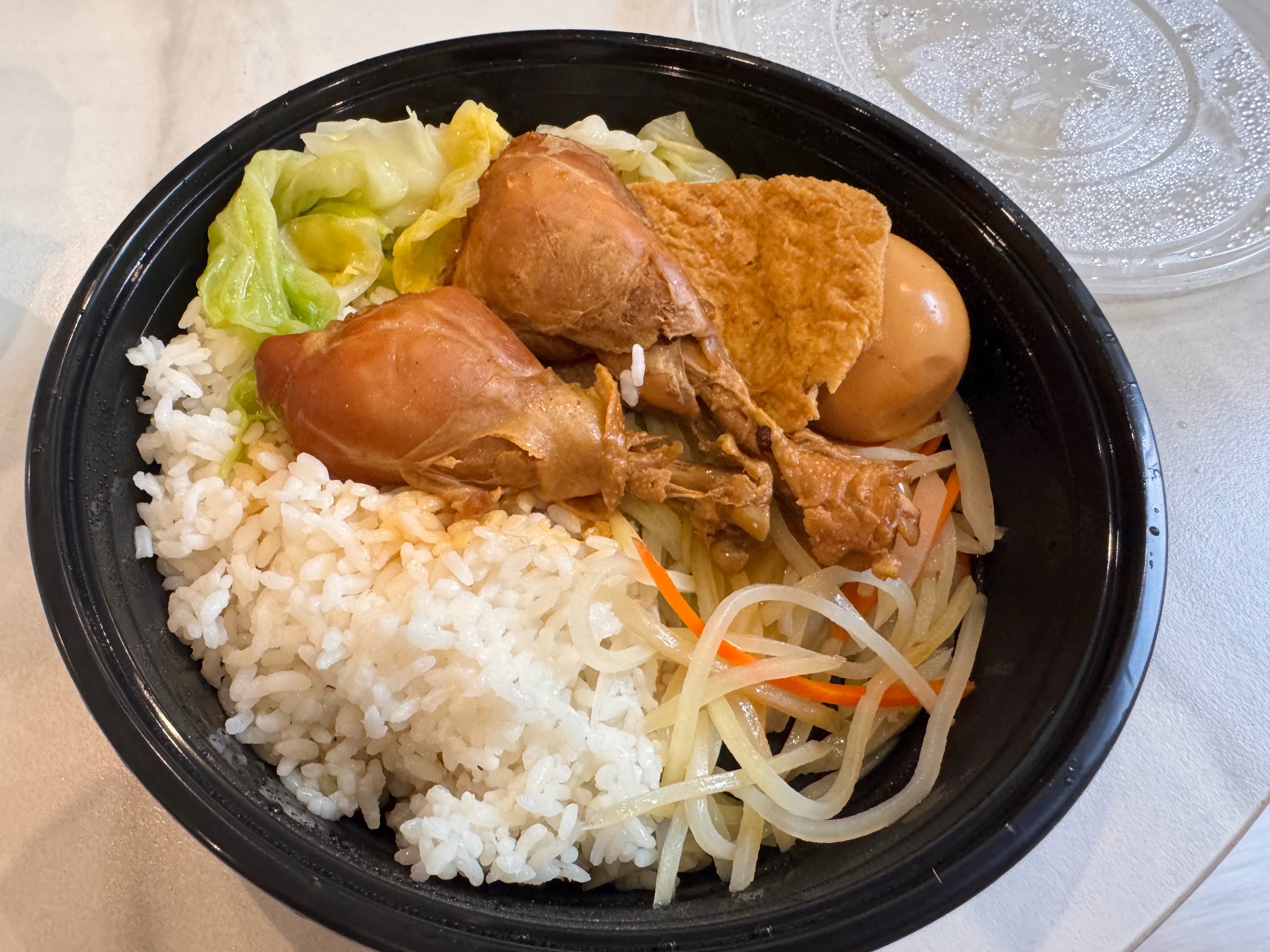 今年好像倒是没咋吃小龙虾吃了不少沙县大饭店的鸡腿饭经济实惠还健康不知道是不是因为